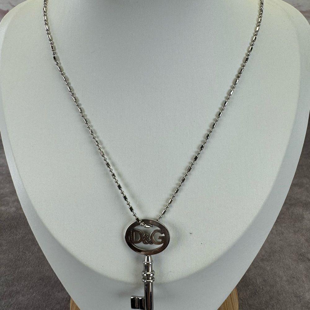 Dolce & Gabbana Steel Single Key Pendant Necklace NIB - Picture 7 of 11